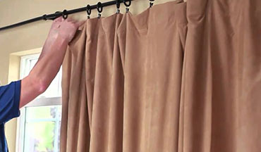 Sempre com padrão de qualidade, além de nossa garantia, oferecemos a você os serviços de lavagem, reforma e manutenção de nossos produtos. Com a Finesse Cortinas você mantém o seu ambiente sempre Decorado! Entre em contato, atendemos Brasília e Região.